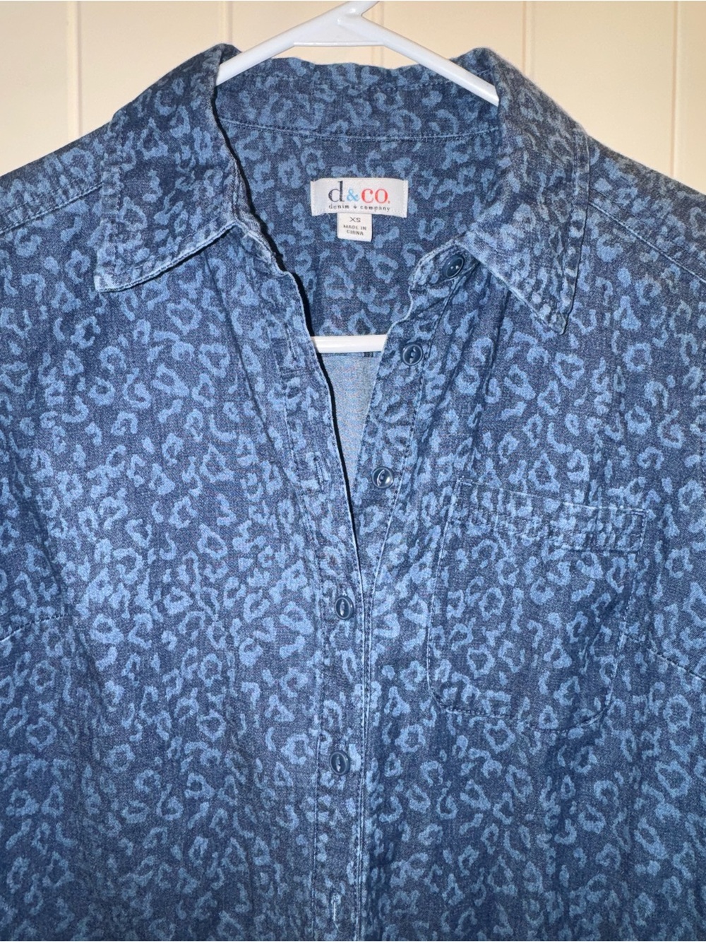 d&co. Women’s Blue Leopard Print Button-Down Shirt